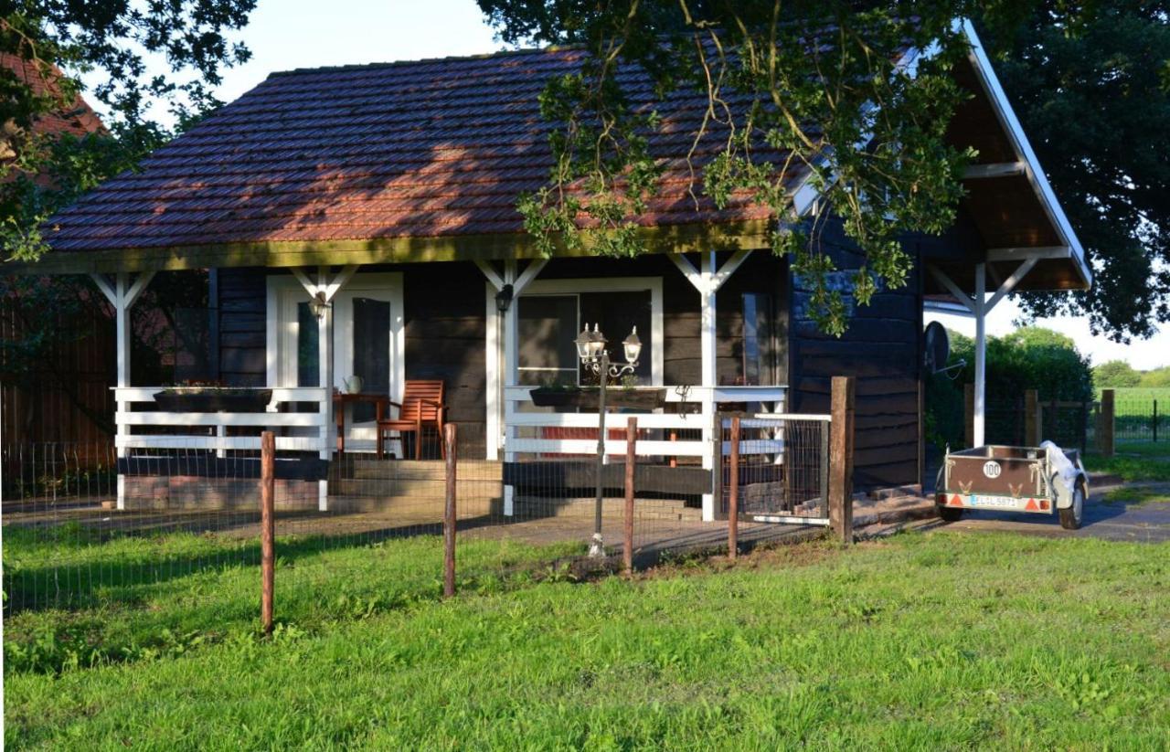 Ferienhaus Grafenland Dersum Экстерьер фото
